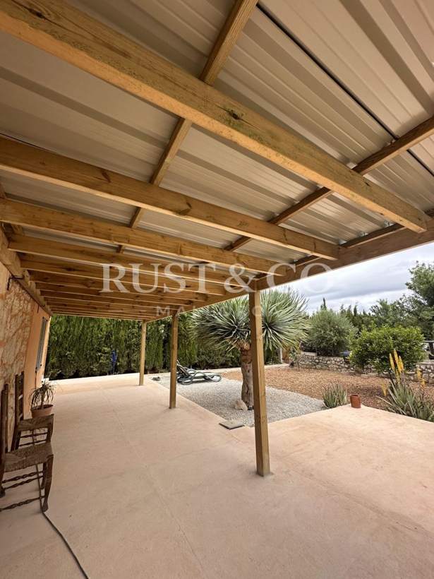 How to look after outdoor timber in Mallorca's climate – RUST & CO