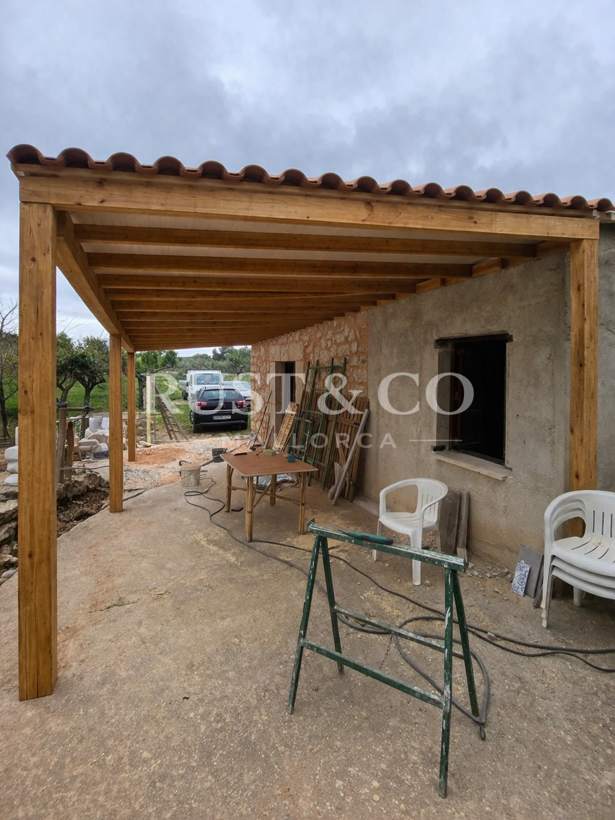 Porches y pérgolas de madera en Mallorca – trabajo de RUST & CO