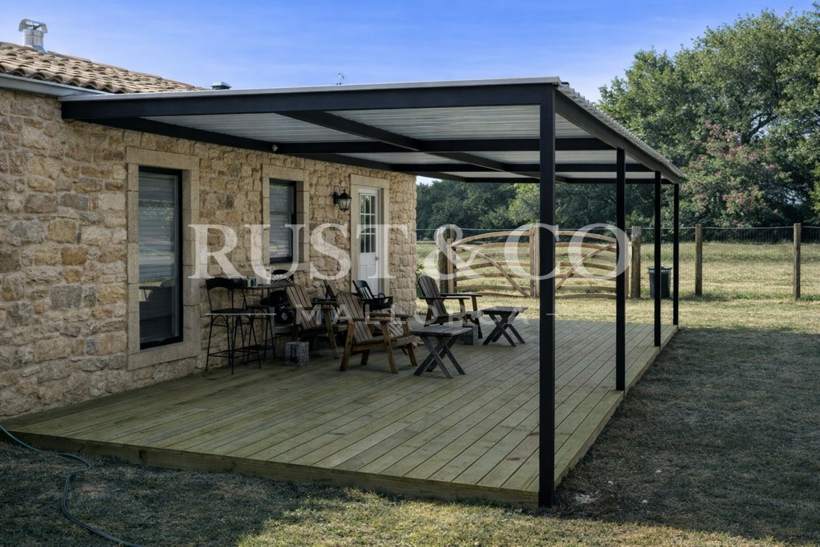 Porches y pérgolas de madera en Mallorca – trabajo de RUST & CO