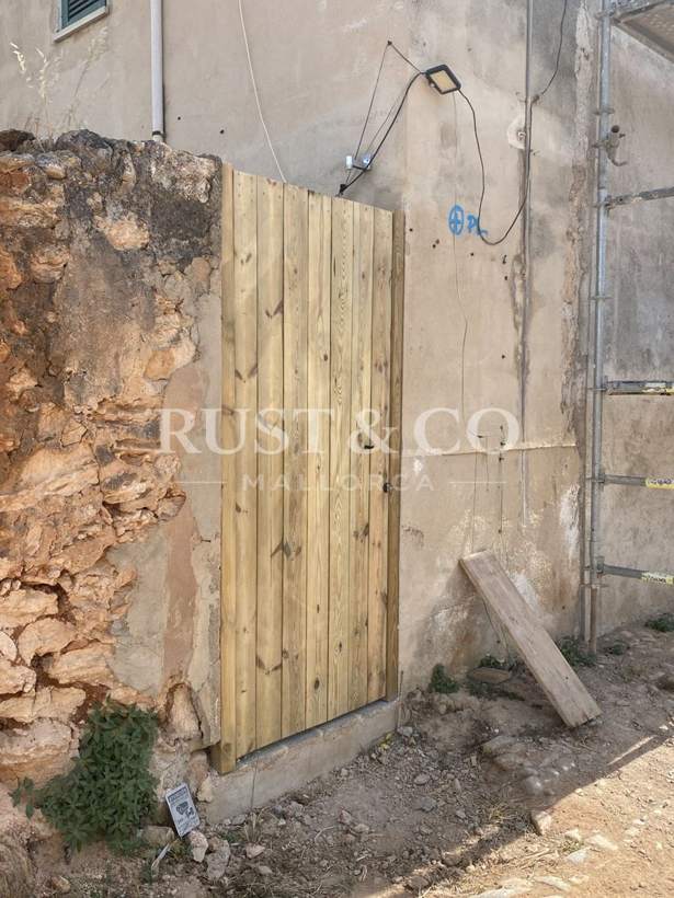 Puertas de finca en Mallorca – trabajo de RUST & CO